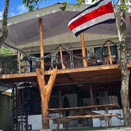 Uvita Pirates Hostel ภายนอก รูปภาพ
