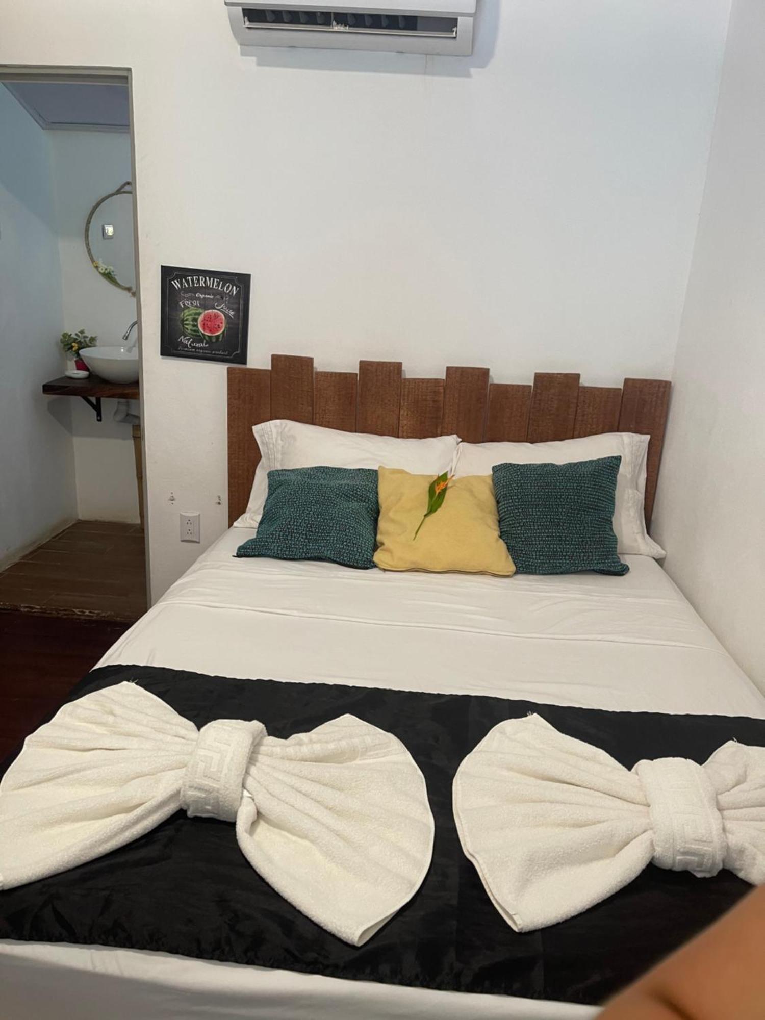 Uvita Pirates Hostel ภายนอก รูปภาพ